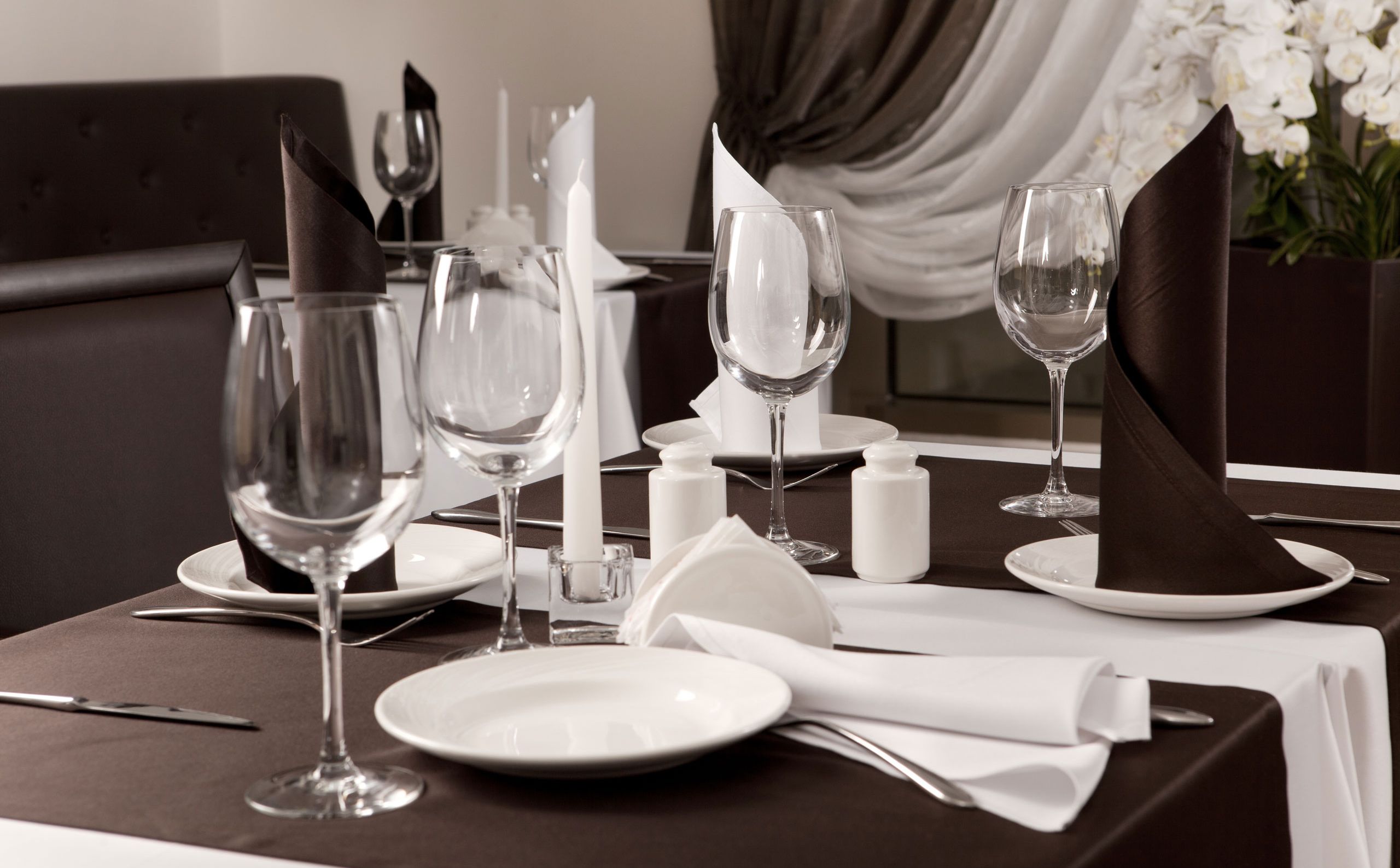 Restaurant table